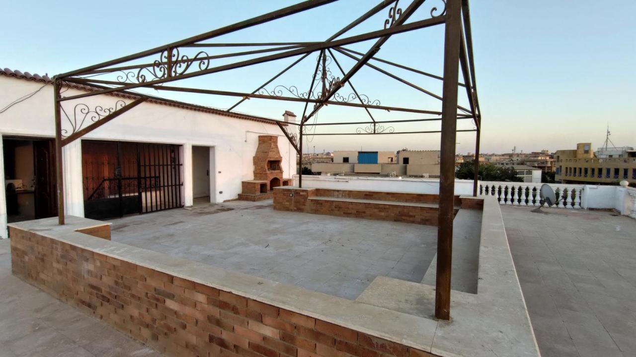 Lovely In Private With Garden View And Free Parking Apartamento